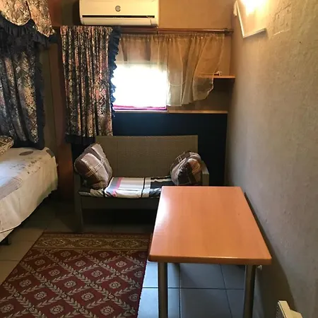 Готель На Протасів Яр 3 *